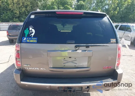 2011 GMC Yukon Xl 1500 Denali z USA, uszkodzony, nr VIN 1GKS2MEF7BR383624